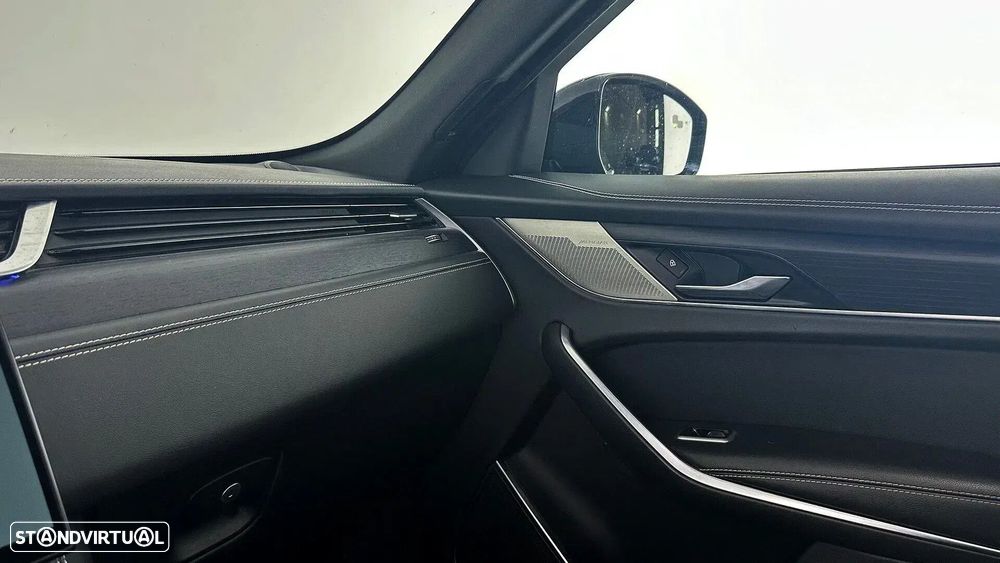 Jaguar F-Pace 2.0 P400e AWD R-Dynamic Black - 47