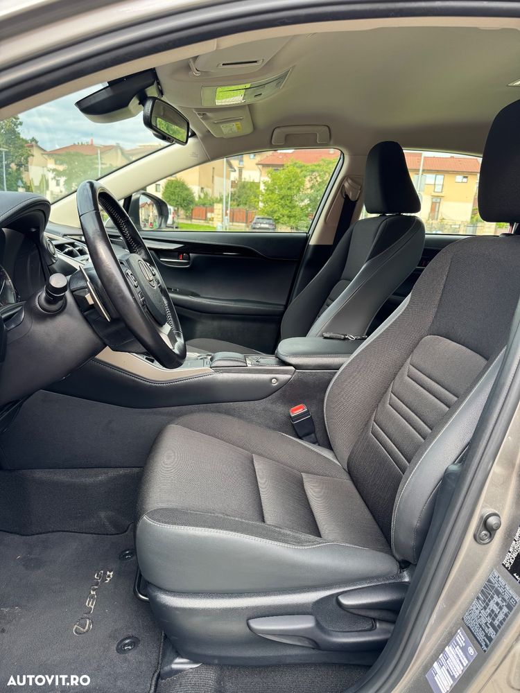 Lexus Seria NX 300h AWD Business Plus - 23