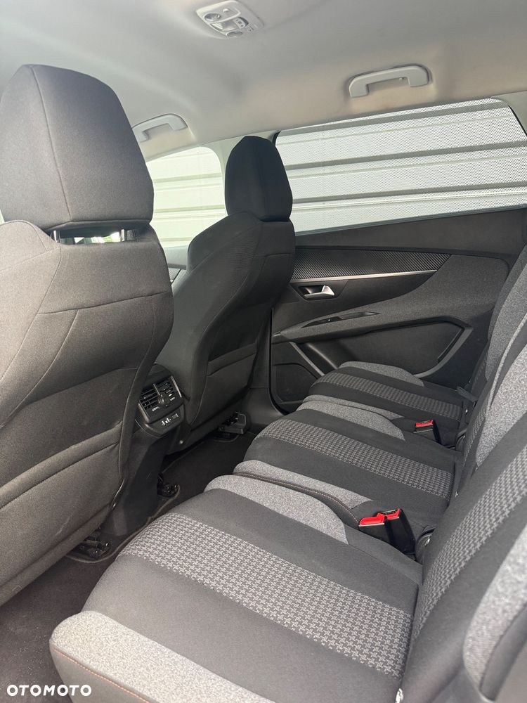Peugeot 5008 - 10