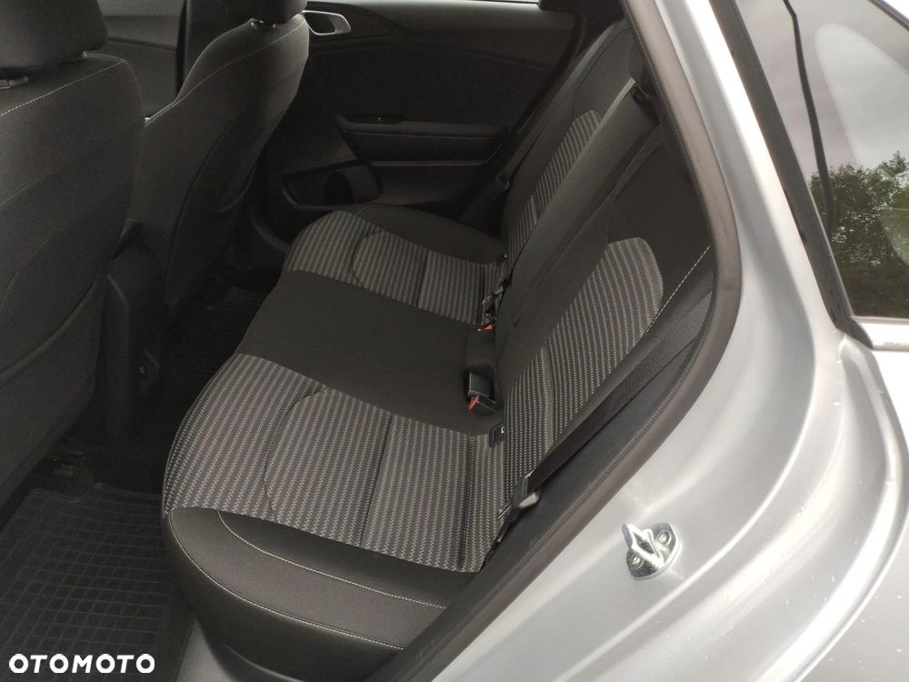 Kia Ceed 1.5 T-GDI M - 19