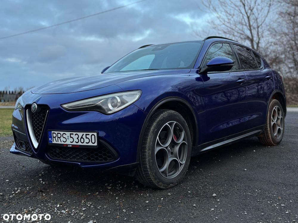 Alfa Romeo Stelvio 2.0 Turbo 16V AT8-Q4 Veloce - 1