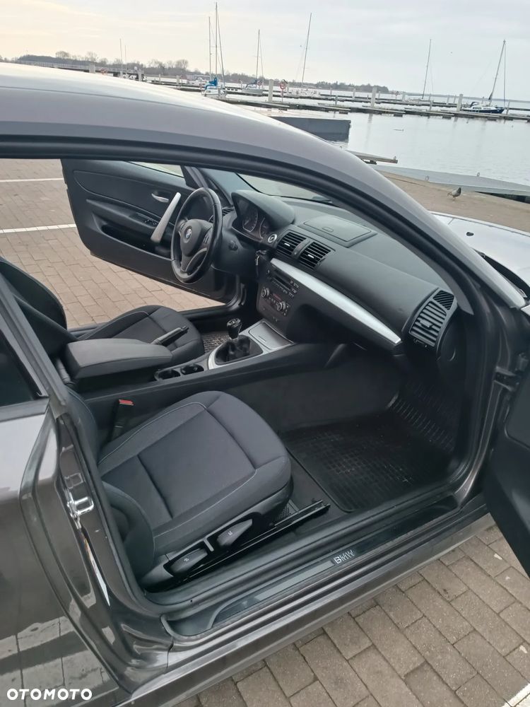BMW Seria 1 118d DPF - 16