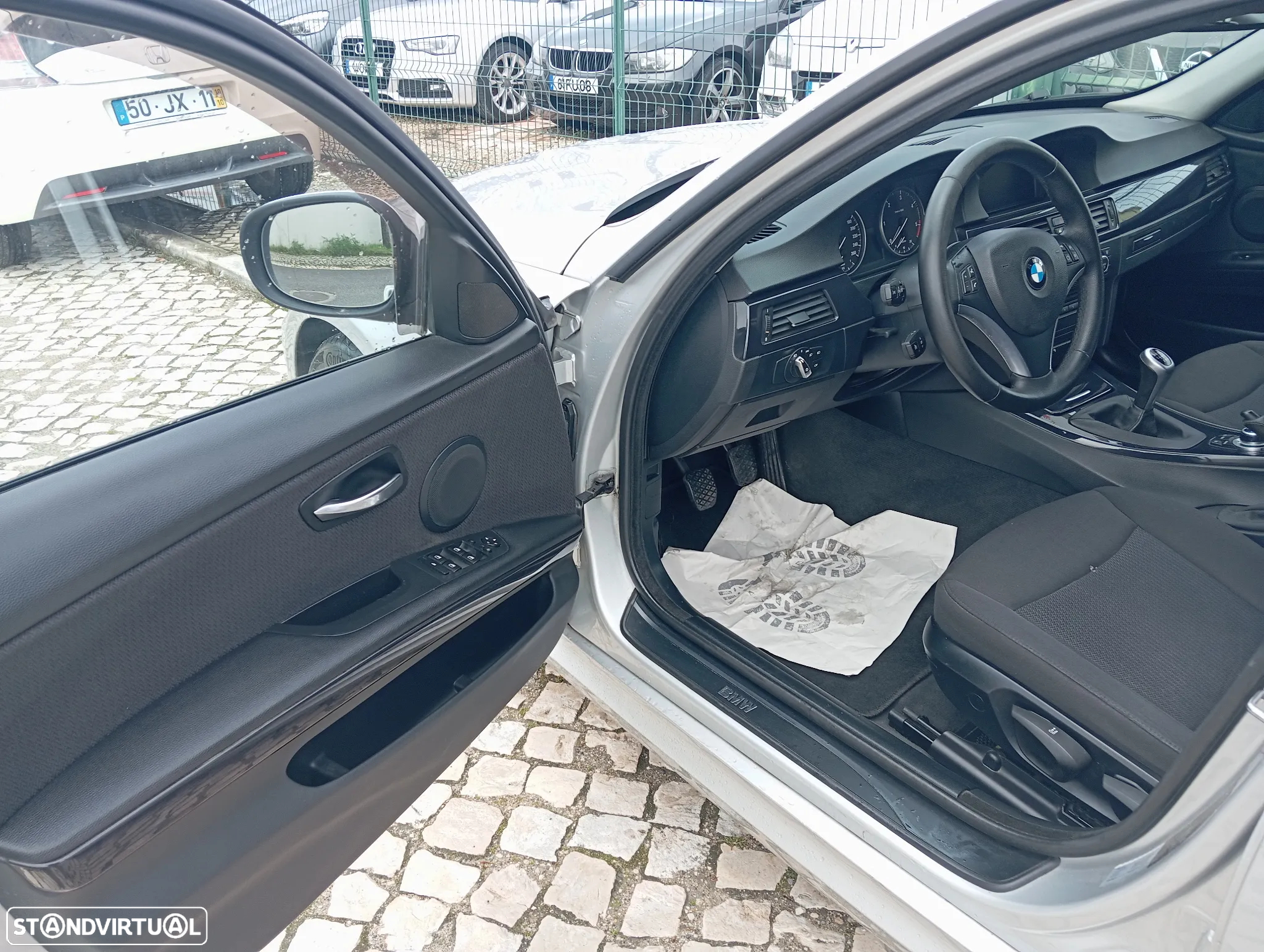 BMW 320 d Touring Navigation Sport - 6