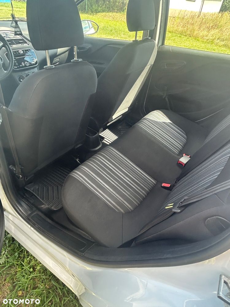 Fiat Punto 1.4 Easy S&S - 9