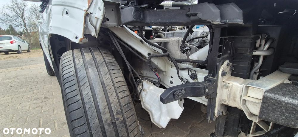 Hyundai Kona 64kWh Premium - 21