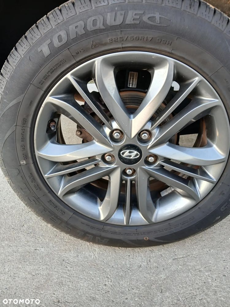 Hyundai ix35 1.7 CRDi 2WD blue Finale Gold - 13