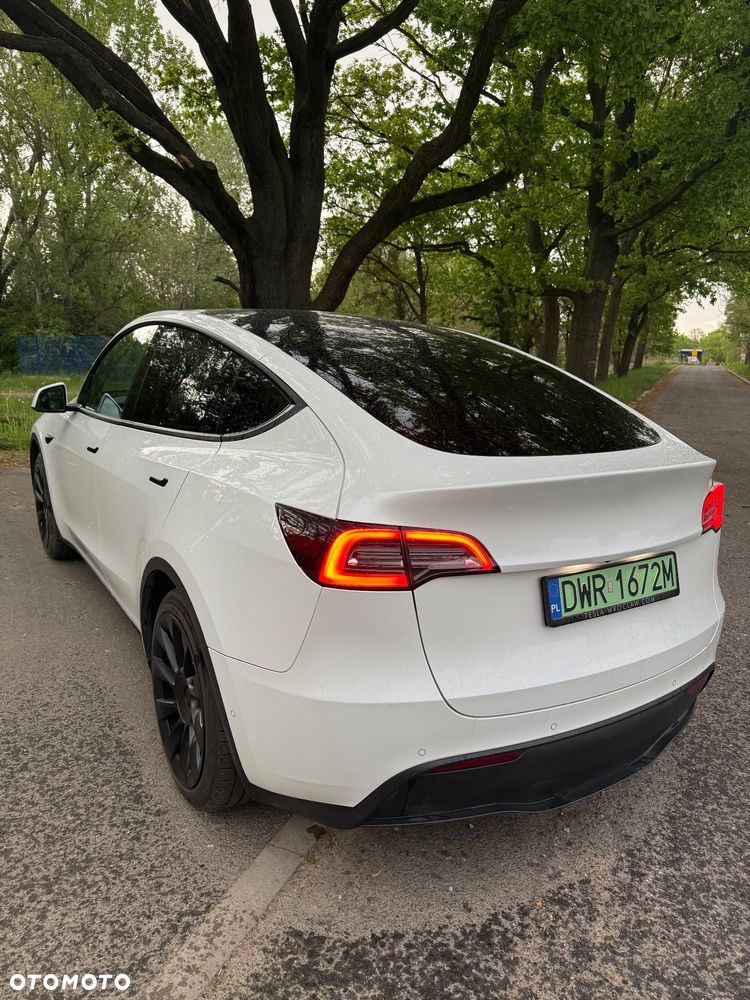 Tesla Model Y Long Range Dual Motor AWD - 10