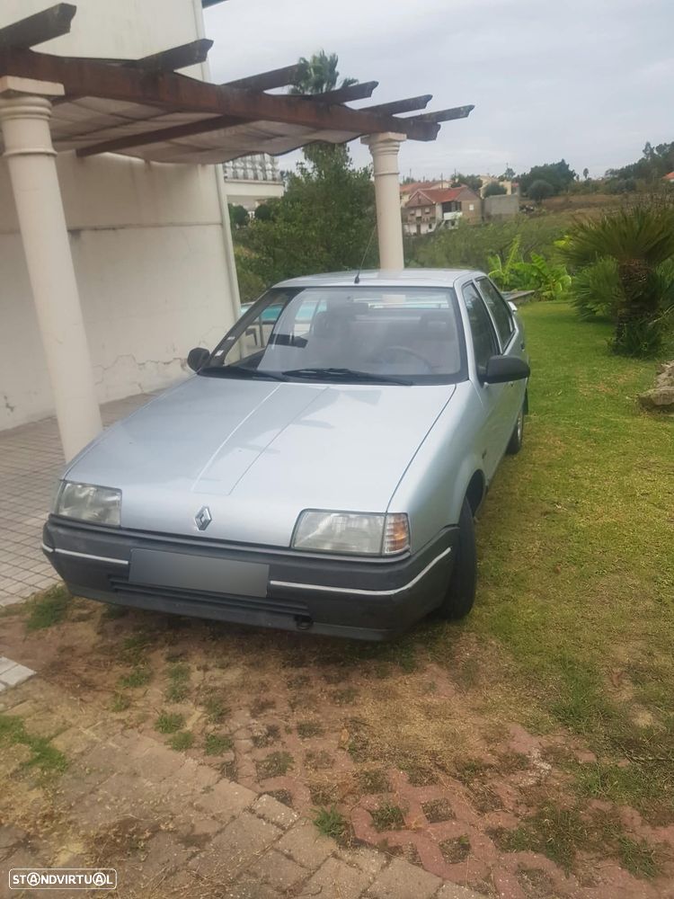 Renault 19 - 4