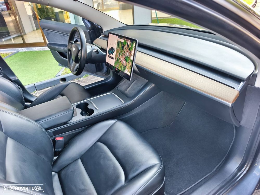 Tesla Model 3 Performance Dual Motor AWD - 12