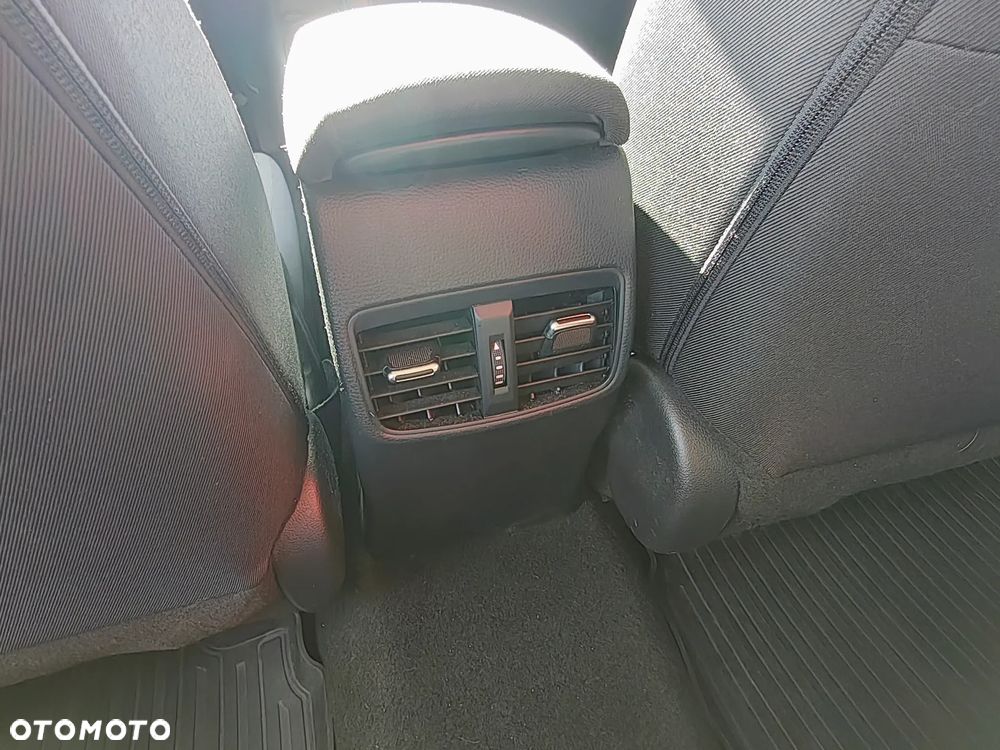 Toyota Corolla 1.8 Hybrid Comfort - 19