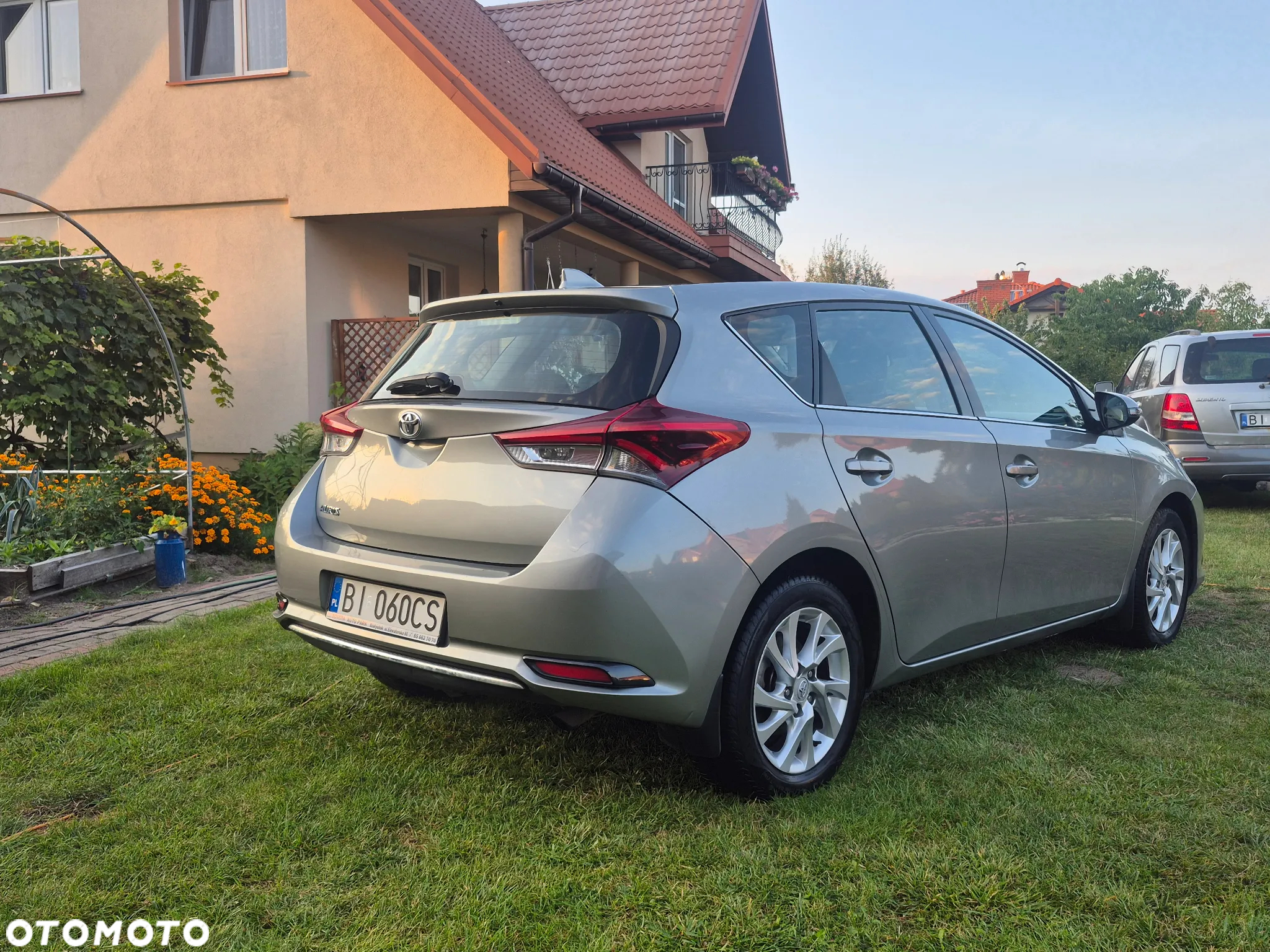 Toyota Auris 1.6 Premium - 5