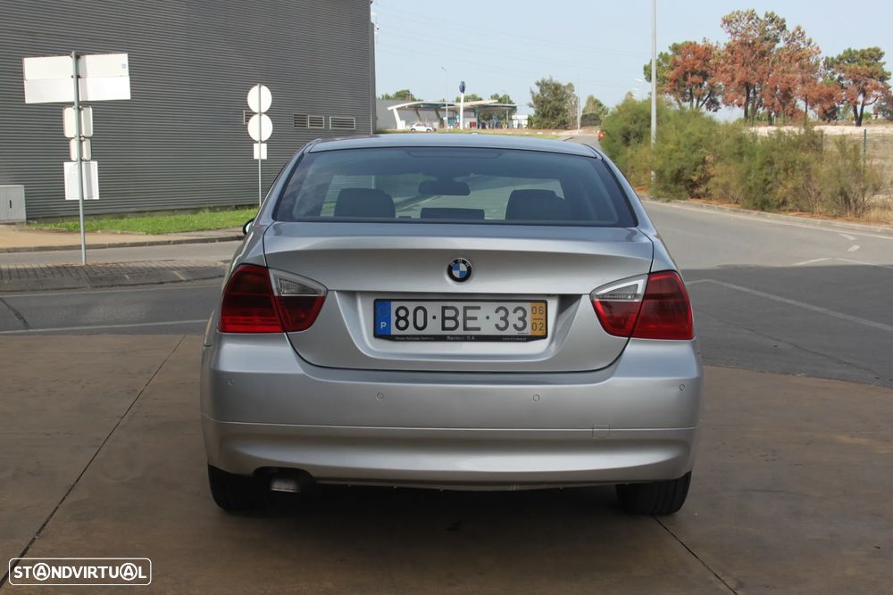 BMW 320 d Exclusive - 37