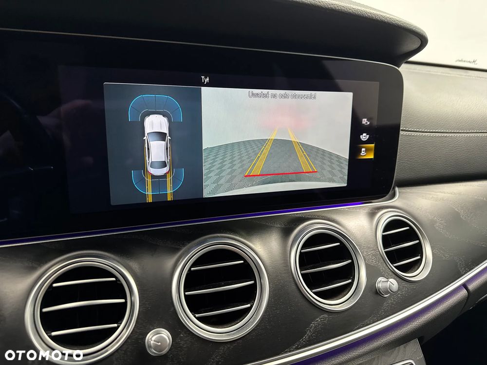 Mercedes-Benz Klasa E 220 d mHEV 4-Matic AMG 9G-Tronic - 18