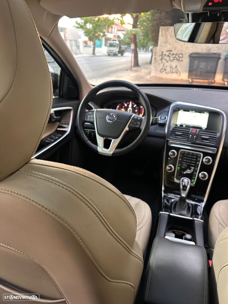 Volvo XC 60 2.0 D3 Dynamic Edition Geartronic - 16