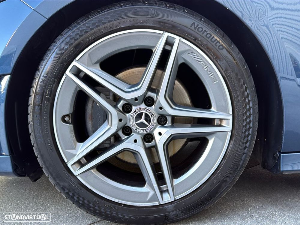 Mercedes-Benz A 200 AMG Line - 18