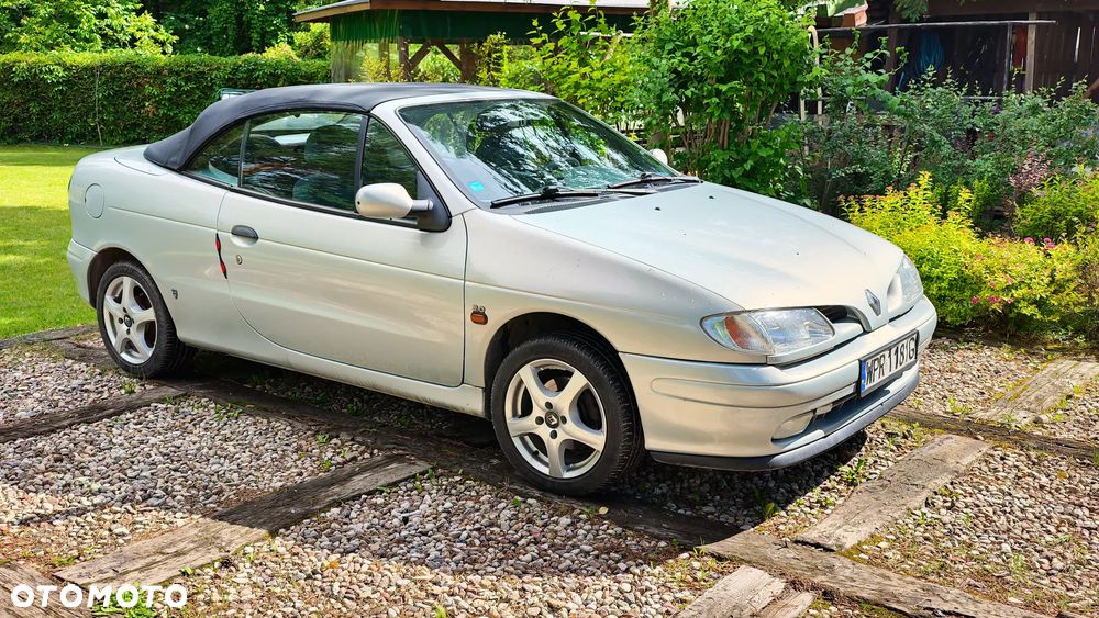 Renault Megane 2.0 RT - 1