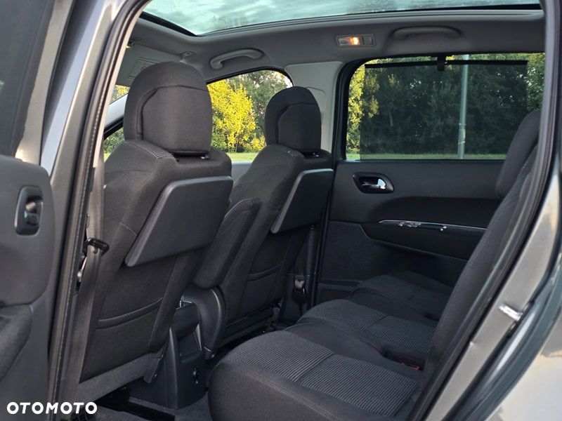 Peugeot 5008 1.6 HDi Family 7os - 12