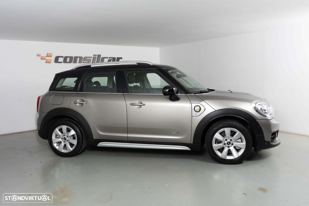 MINI Countryman Cooper SE ALL4 Auto - 9