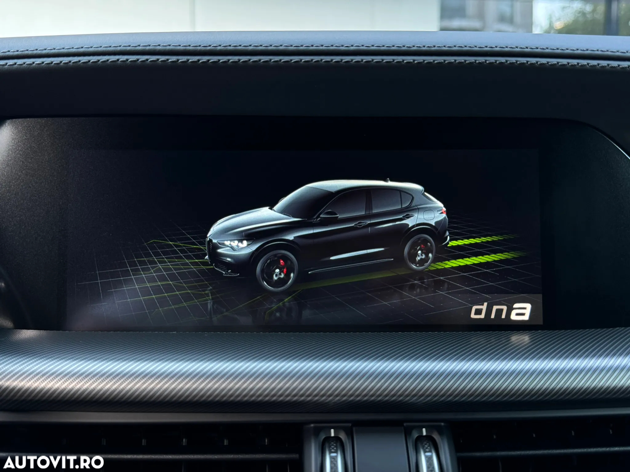 Alfa Romeo Stelvio 2.0 Turbo AWD AT8 Veloce - 32