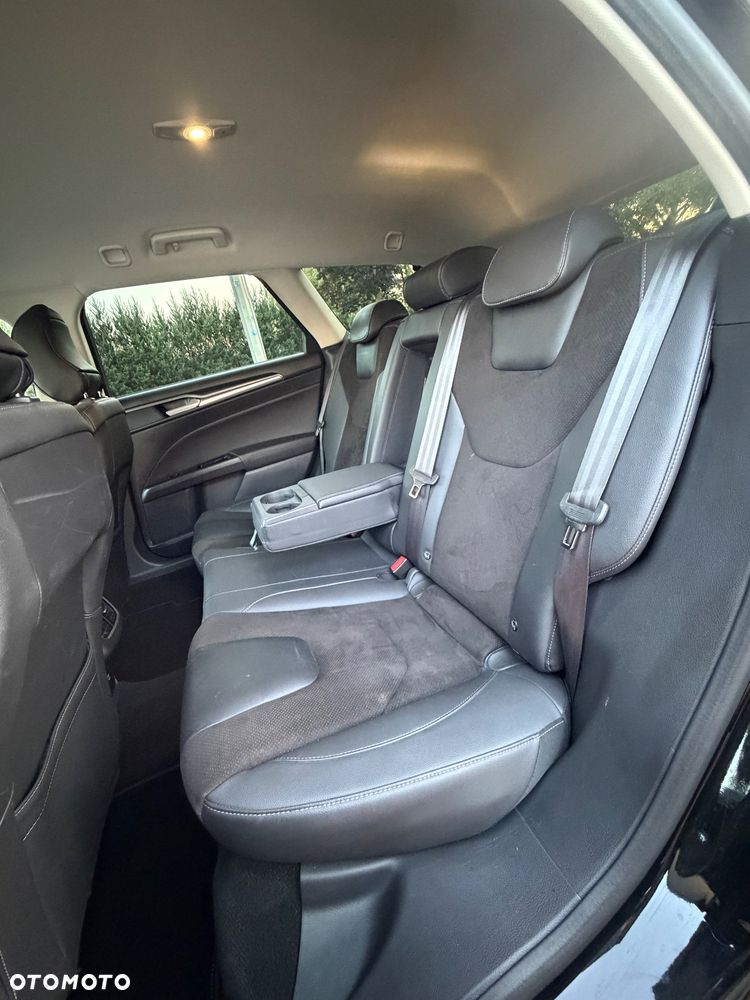 Ford Mondeo 2.0 TDCi Titanium PowerShift - 18