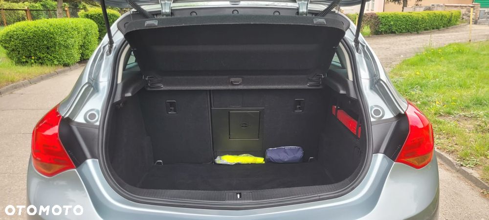 Opel Astra - 22
