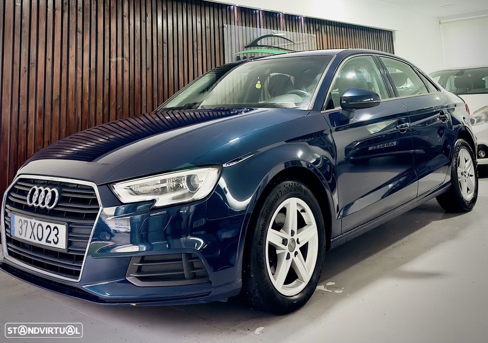 Audi A3 Limousine 1.6 TDI Design - 1