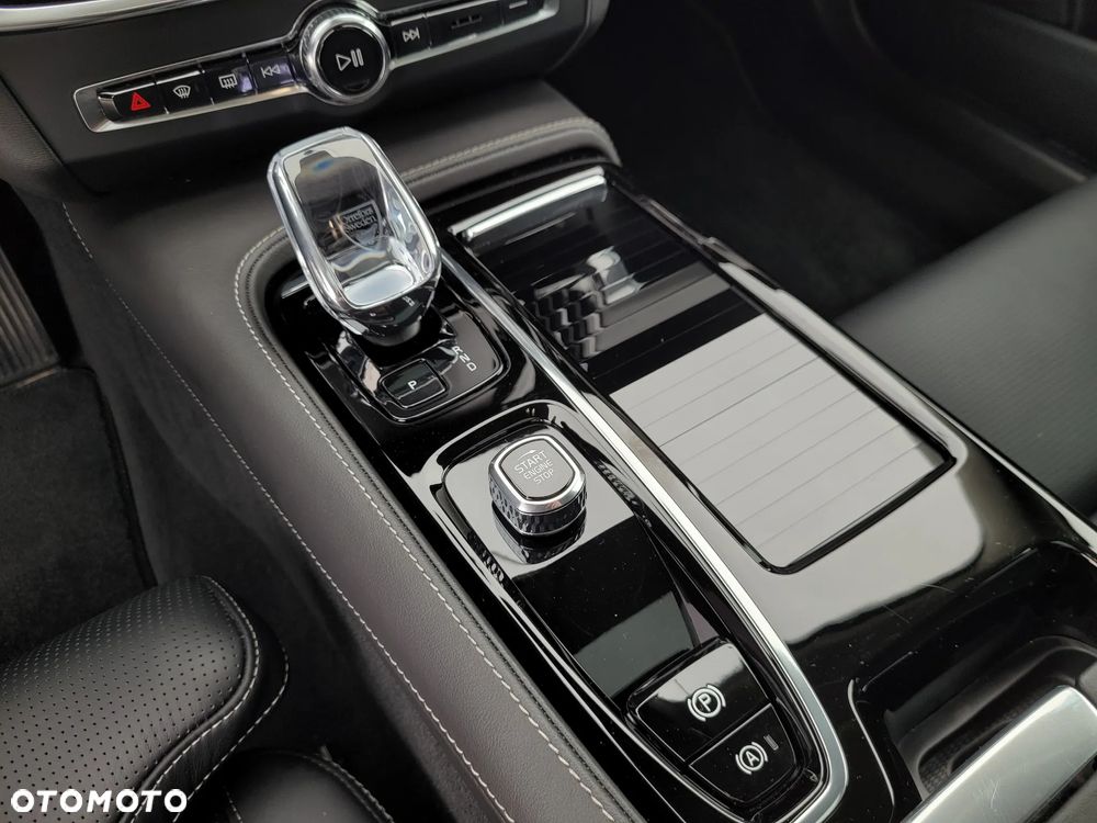 Volvo S90 T8 AWD Plug-In Hybrid Ultimate Dark - 23