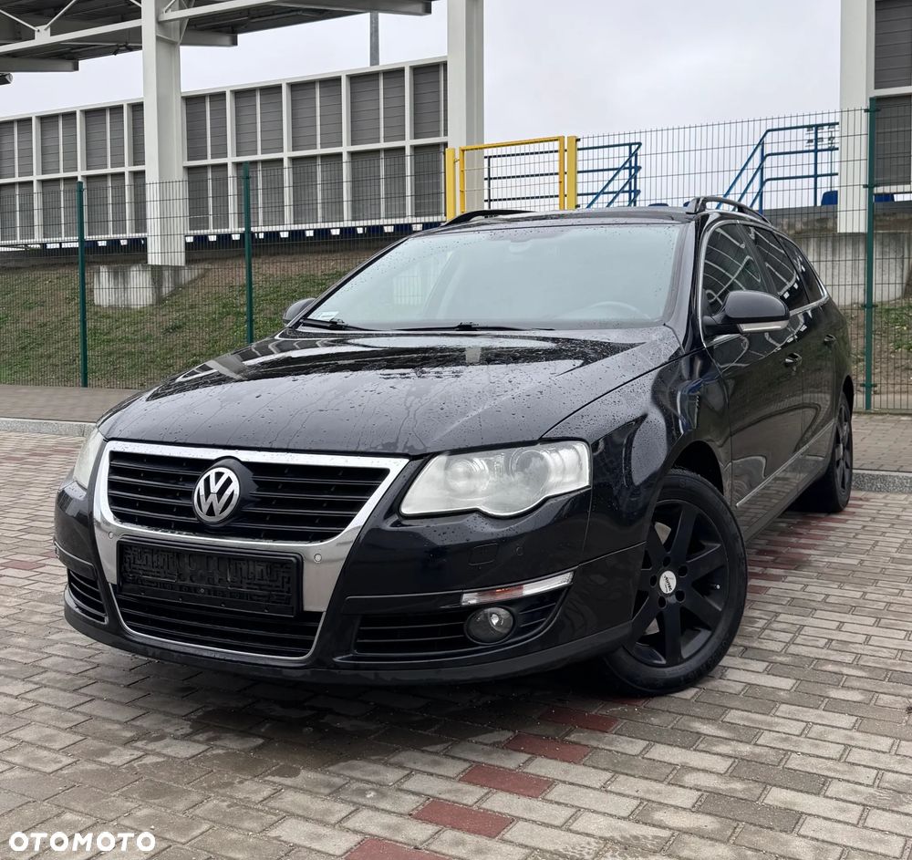Volkswagen Passat - 1