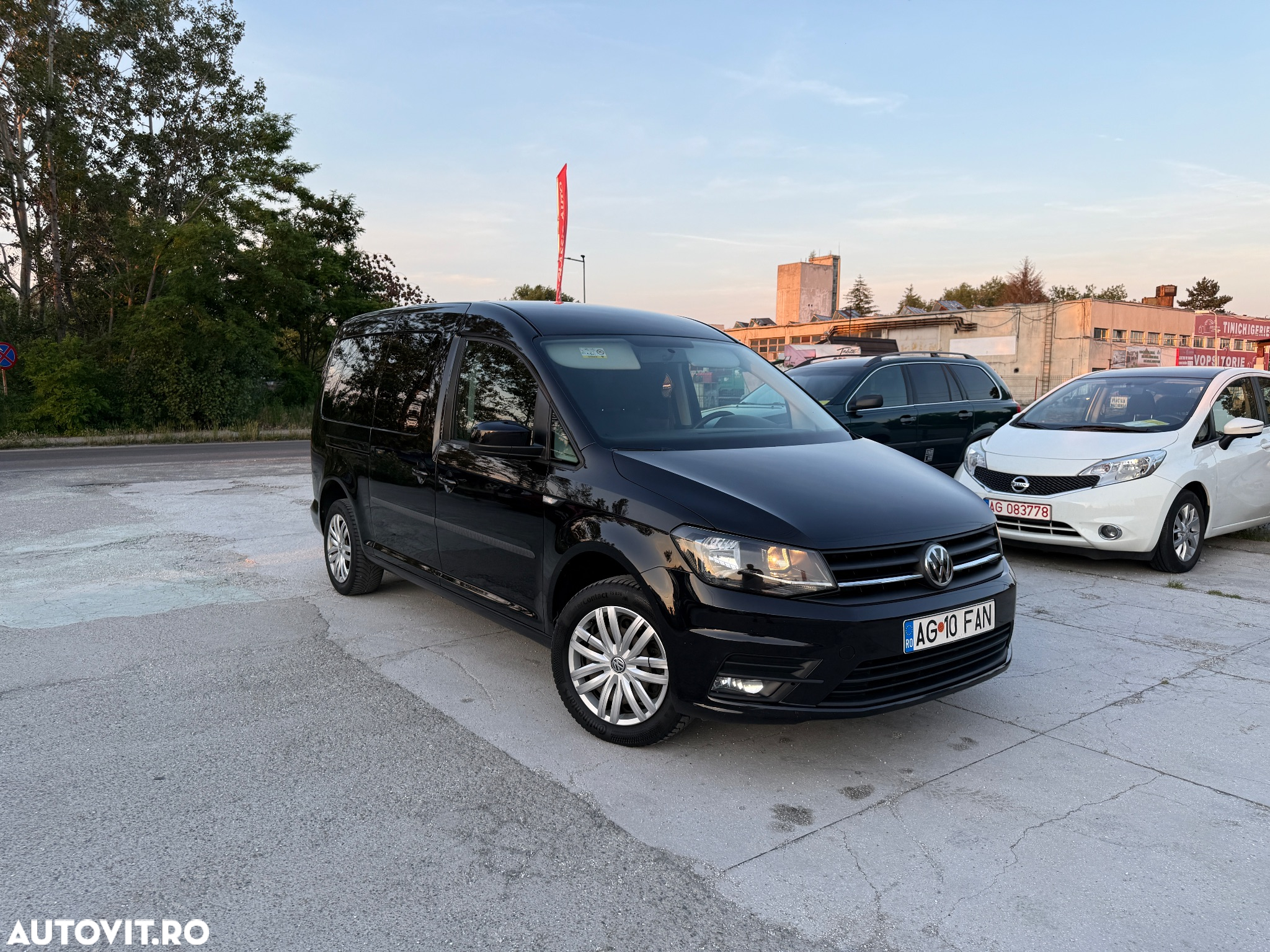 Volkswagen Caddy 2.0 TDI (7-Si.) Maxi Comfortline - 2