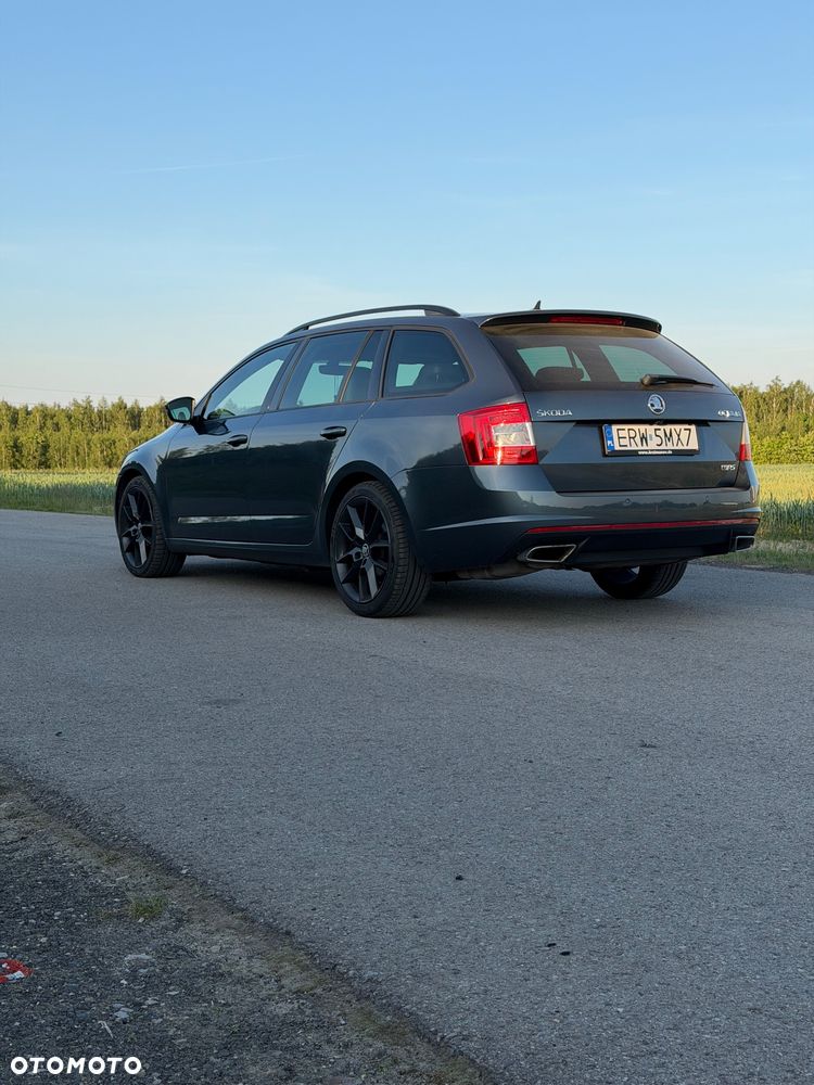 Skoda Octavia 2.0 TDI DSG RS - 4