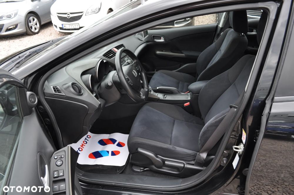 Honda Civic 1.8 i-VTEC Sport - 12