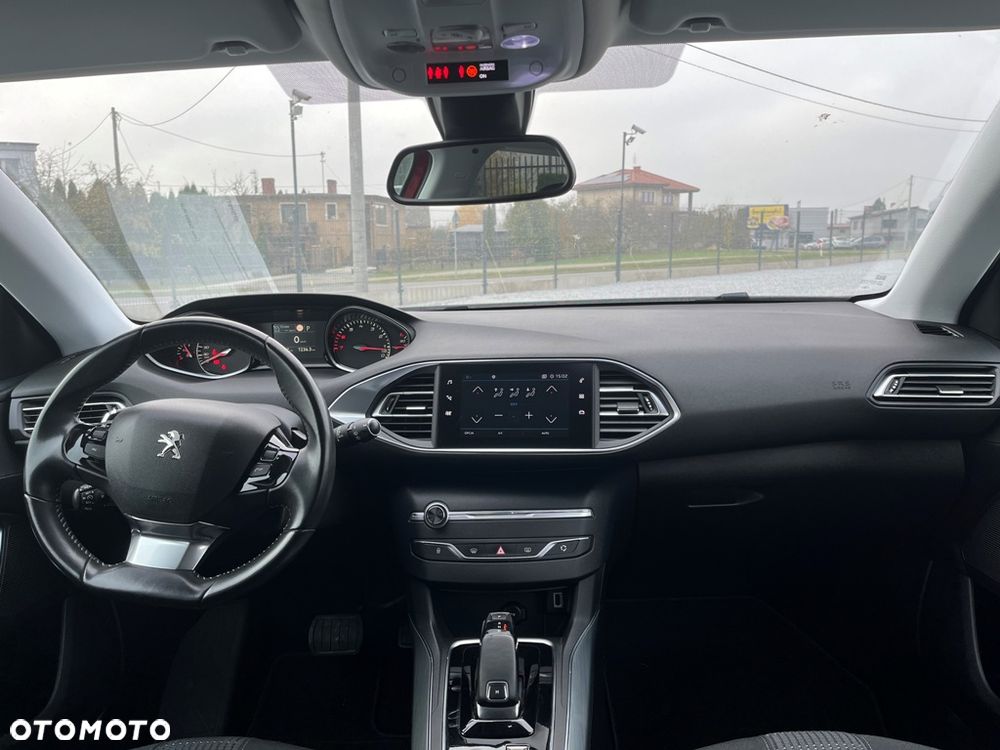 Peugeot 308 1.2 PureTech GPF Allure S&S EAT8 - 7