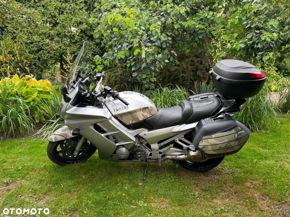 Yamaha FJR - 4