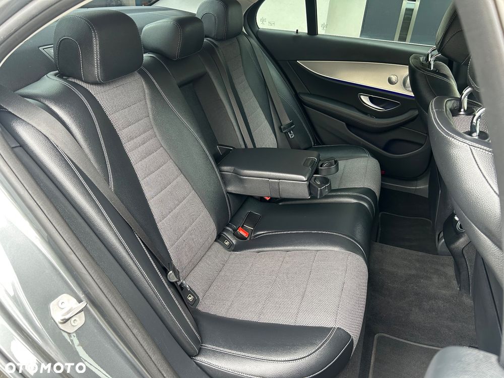 Mercedes-Benz Klasa E 200 9G-TRONIC Avantgarde - 27
