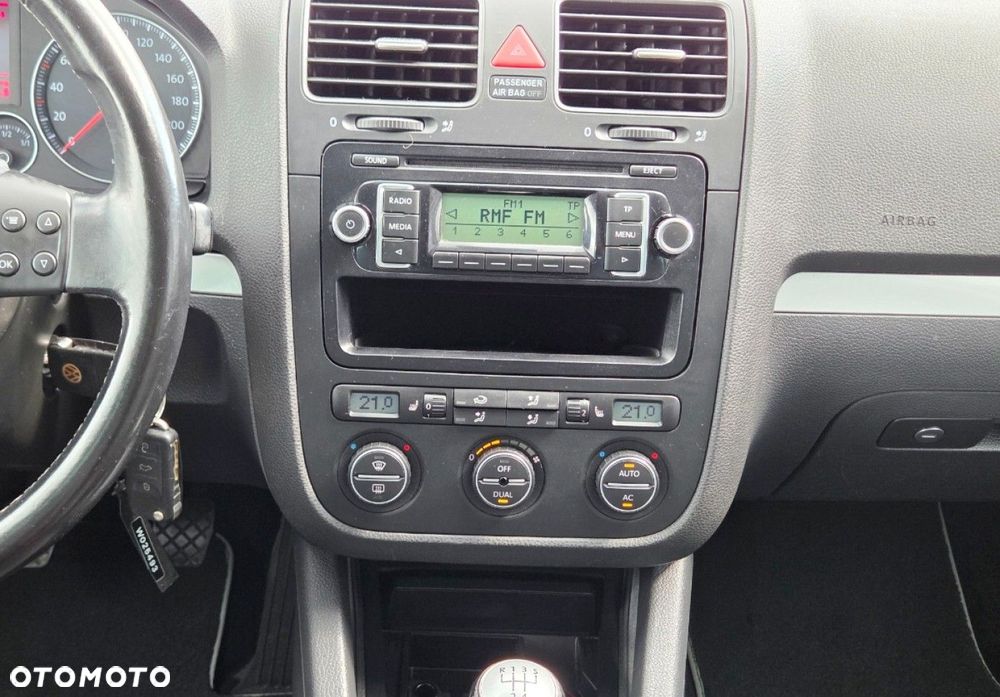 Volkswagen Golf - 14