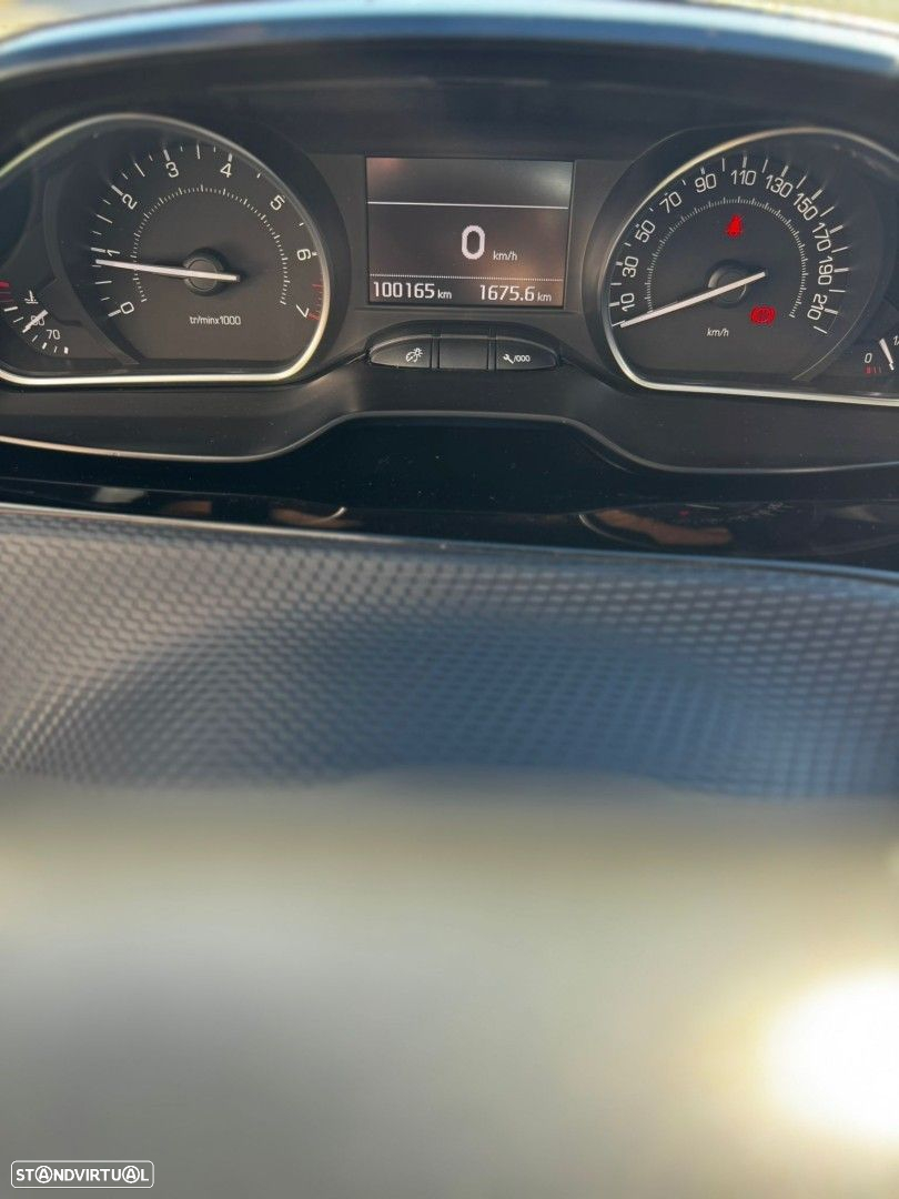 Peugeot 2008 PureTech 110 Stop&Start Urban Move - 18