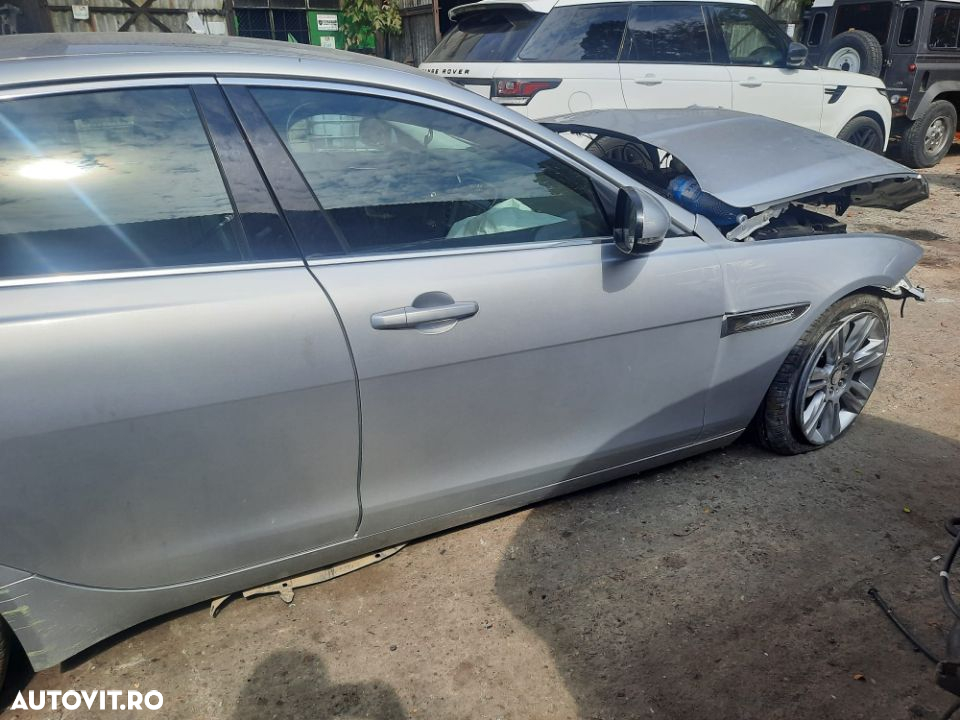 Dezmembrez Jaguar XE 2.0 diesel ingenium 2016 / dezmembrari Jaguar / service / motor  / piese - 6