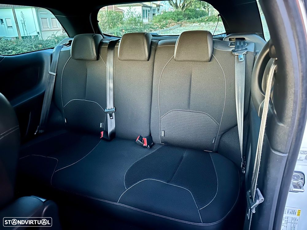 Citroën DS3 1.6 e-HDi So Chic - 20