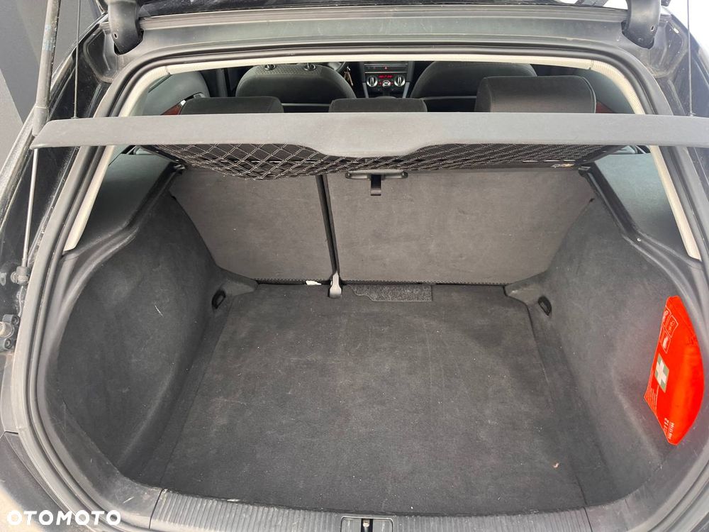 Audi A3 Sportback 1.6 TDI DPF Ambiente - 7