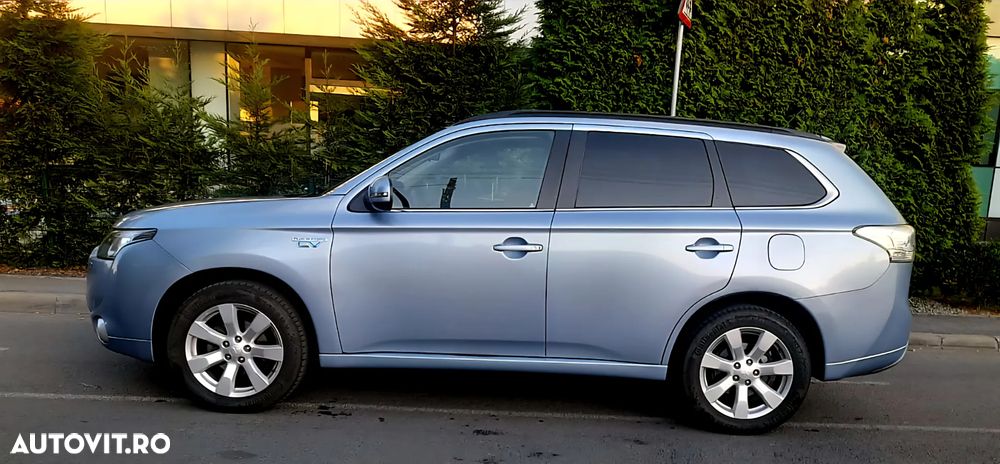 Mitsubishi Outlander 2.0 4WD - 1
