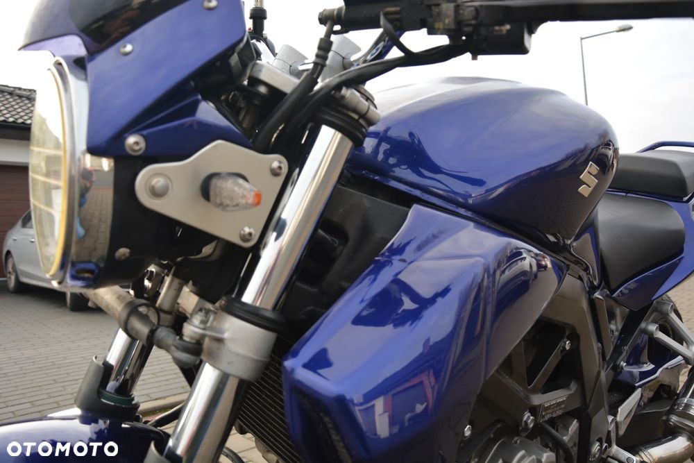 Suzuki SV - 32