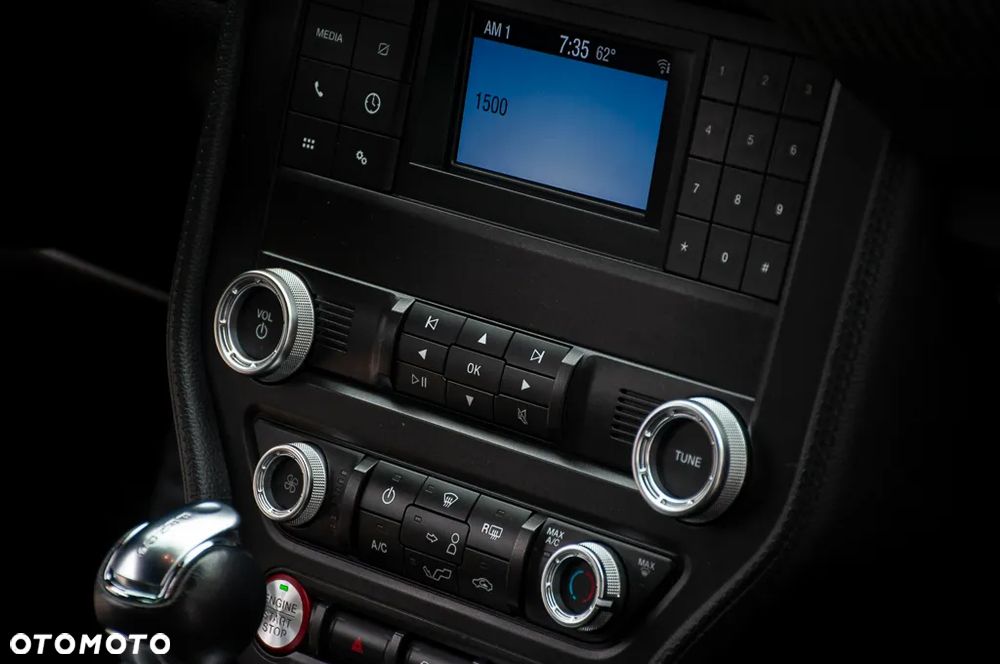 Ford Mustang - 21