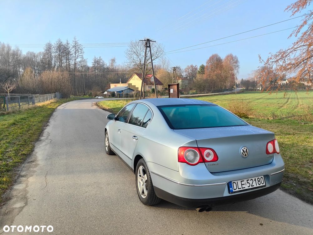 Volkswagen Passat 2.0 FSI Comfortline - 11