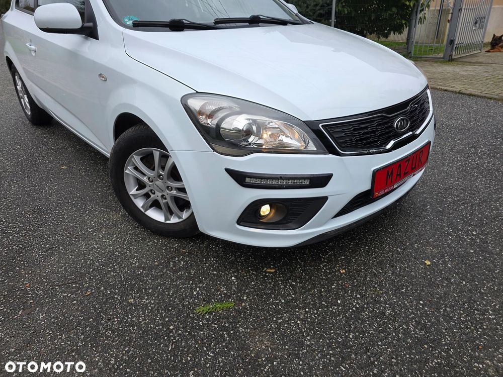 Kia ProCeed pro Ceed 1.4 CVVT Dream-Team Edition - 25