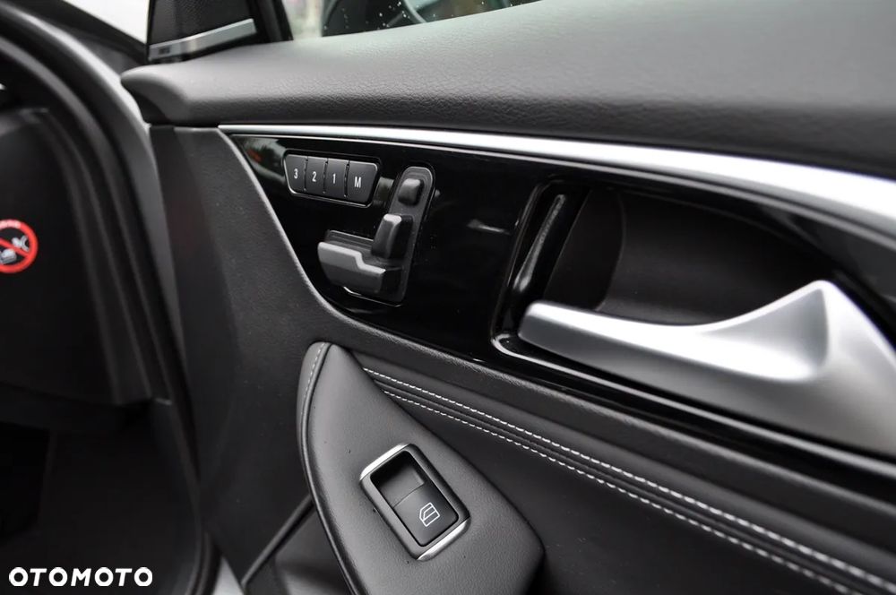 Infiniti Q30 1.6t DCT Premium Tech Cafe Teak - 34