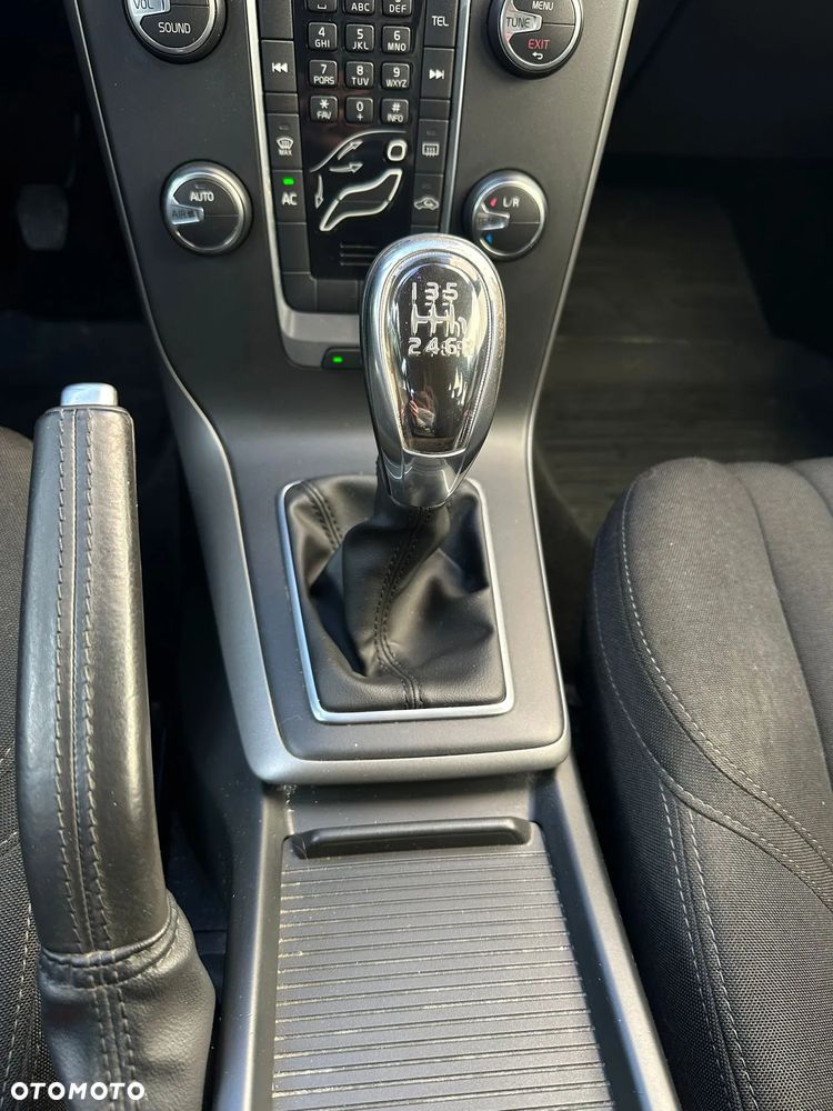 Volvo V40 D3 Kinetic - 7