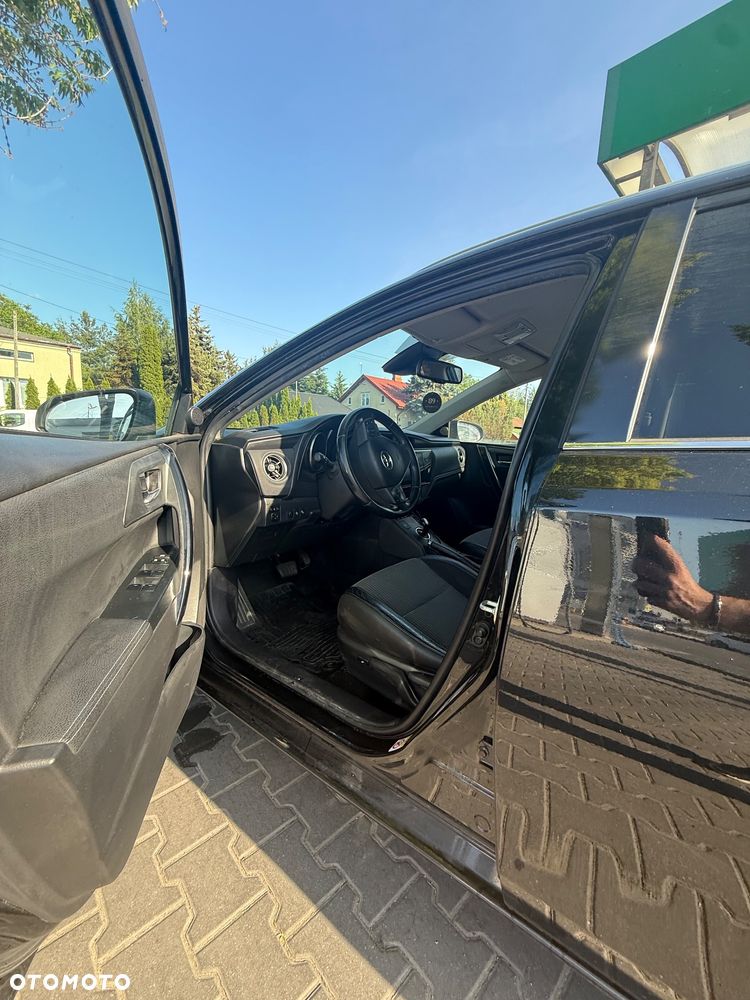 Toyota Auris Hybrid 135 Prestige - 8