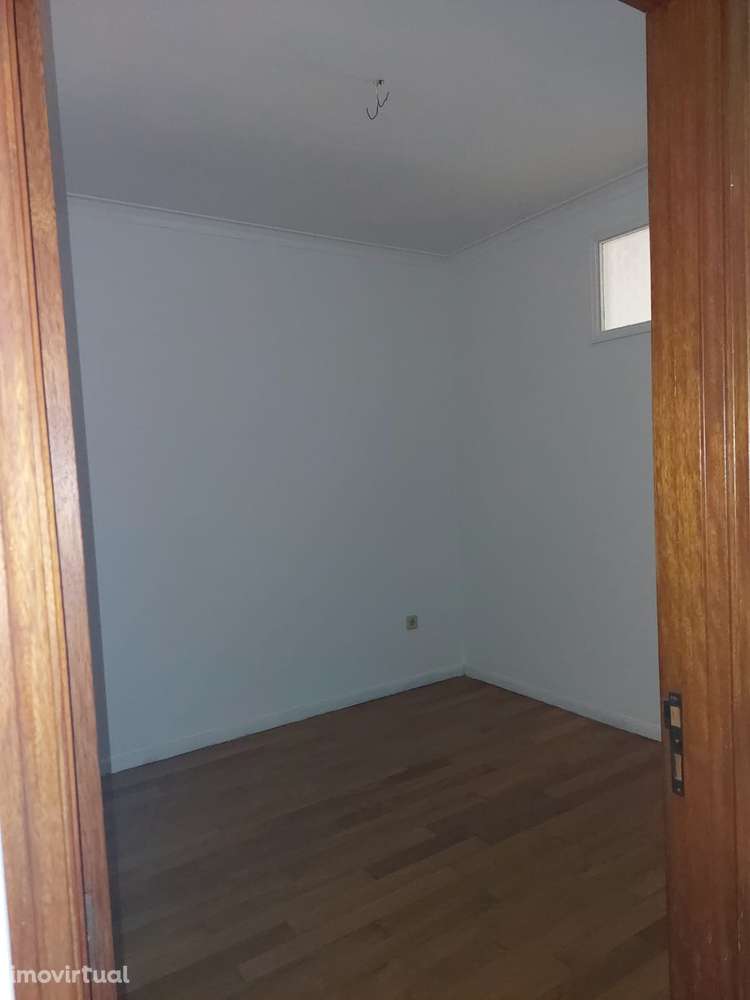 Arrendar T2+1 com Garagem Individual | Águas Santas | Corim - Grande imagem: 4/14