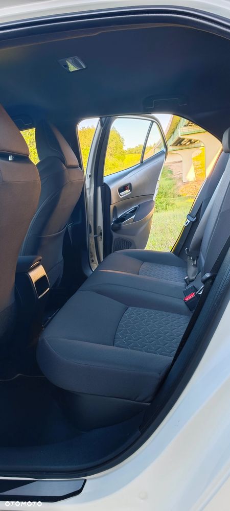 Toyota Corolla 1.8 Hybrid Comfort - 36