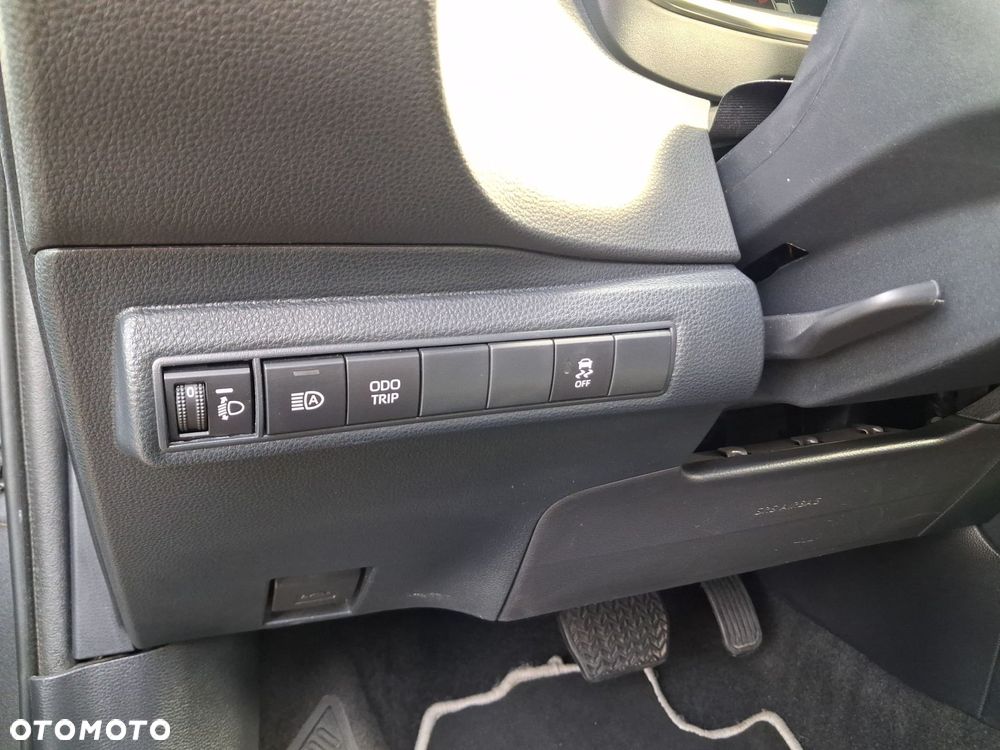 Toyota Corolla 1.8 Hybrid Comfort - 13